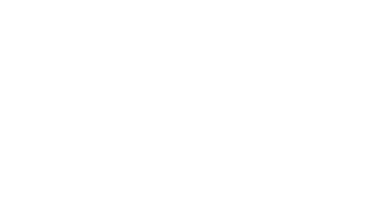 Weißes Alpha Innotec Logo mit einem Punktmuster-C auf dunkelgrünem Hintergrund.